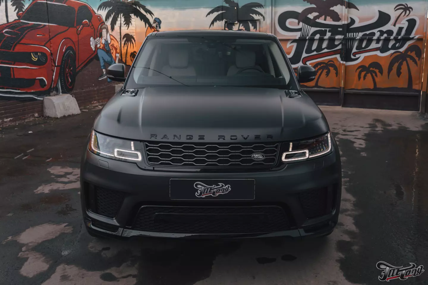 Новый образ Range Rover Sport: оклейка в матовый полиуретан, шумоизоляция дверей, выдвижные пороги. Сравним матовый и глянцевый автомобили!